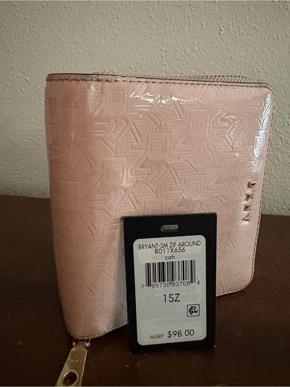 Dkny compact wallet